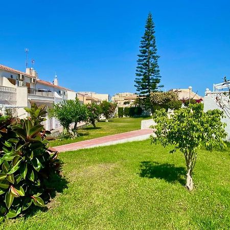 Costa Blanka Resident Apartman Torrevieja Ngoại thất bức ảnh
