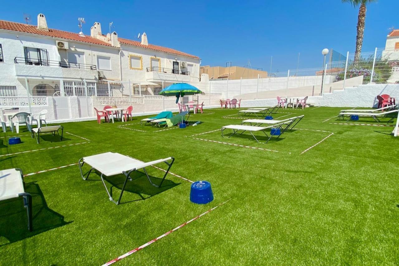 Costa Blanka Resident Apartman Torrevieja Ngoại thất bức ảnh